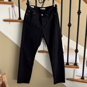 Levi's Women's Black Ankle Crop Jeans